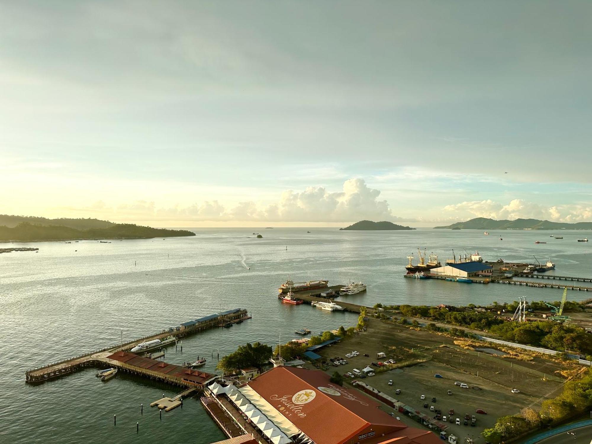 M Centro City Centre @ Gaya Street By Sunset Seaview Vacation Condos Kota Kinabalu Eksteriør billede